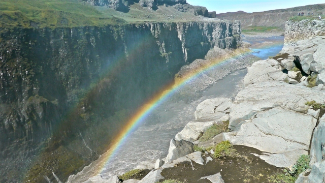 Rainbow at Dettifoss