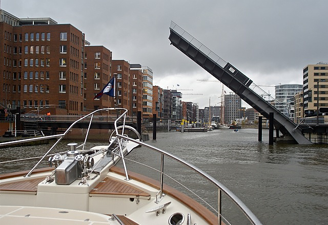 Entering Sandtorkaihafen at Hamburg Boat Show