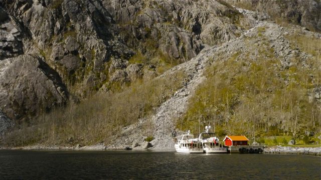 Venture II & Sito in Josefjorden
