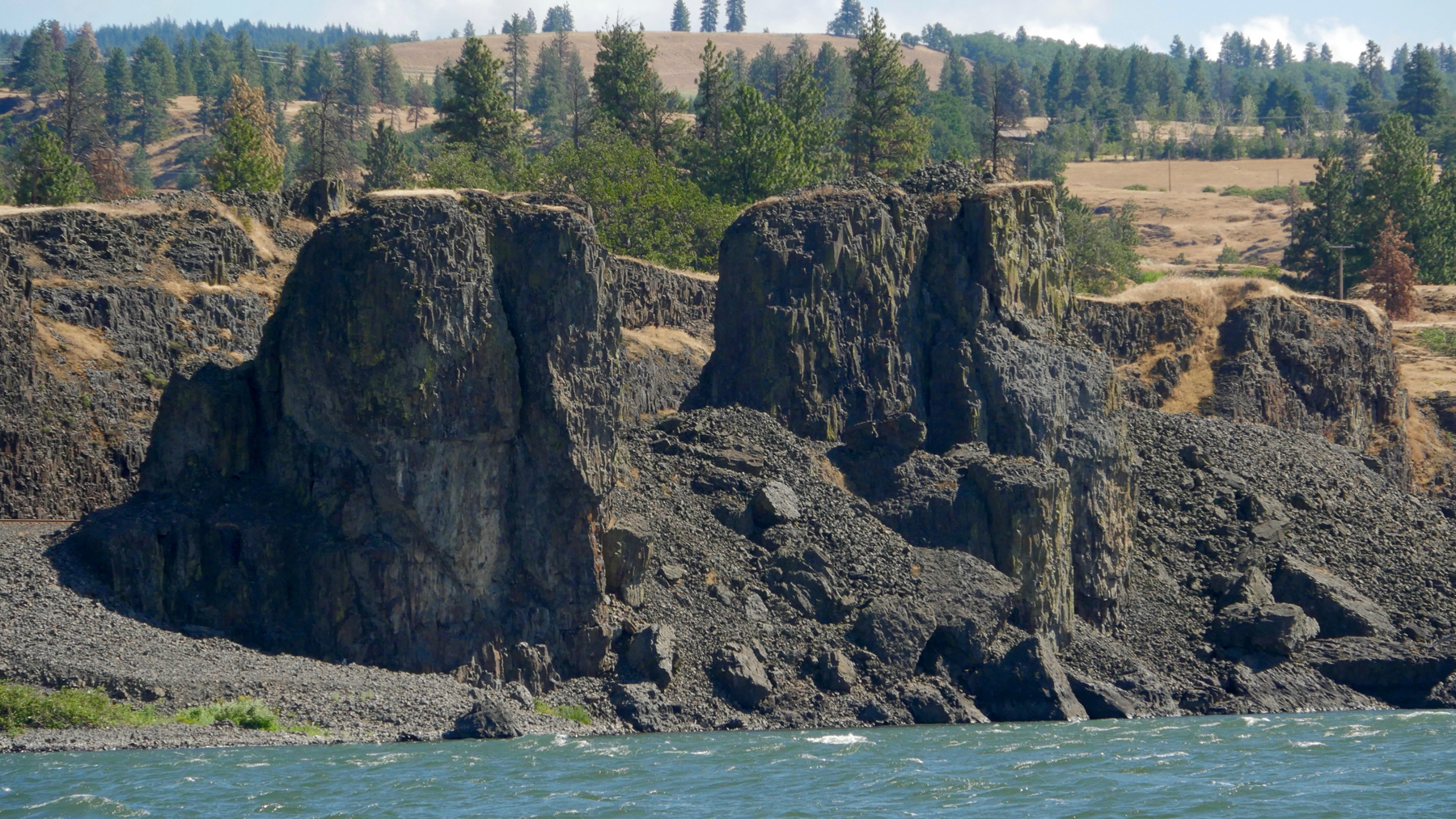 Columbia River shoreline