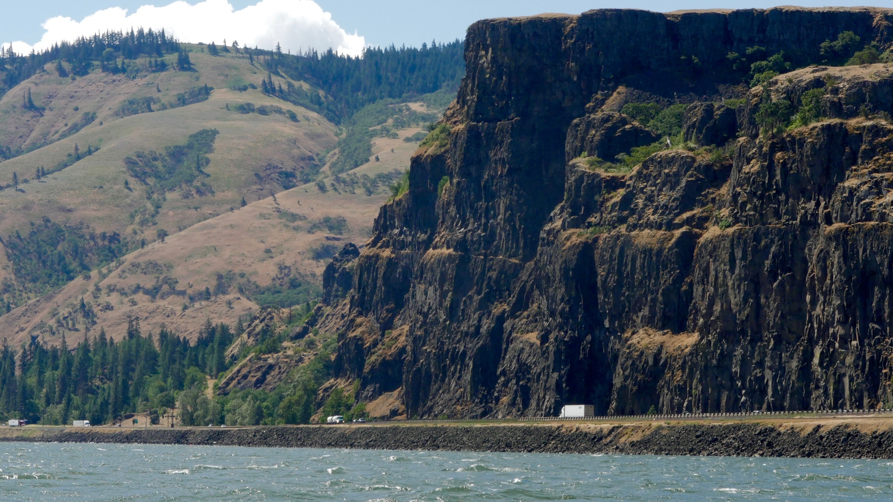 Columbia River shoreline