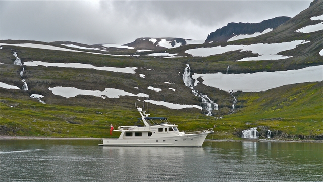 Venture II in Lonafjordur