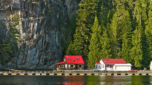 House boats at Echo Bay