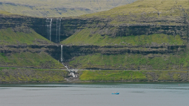 Sundini Fjord, Faroes