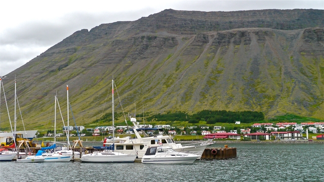 Venture II tied up in Isafjordur